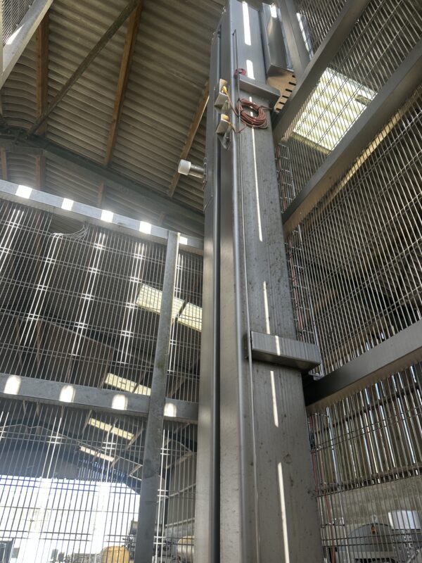 Tote Bin Lift - Image 2
