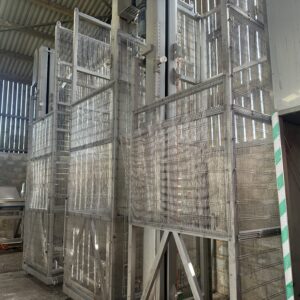 Tote Bin Lift